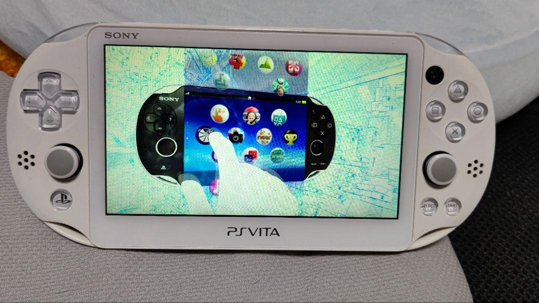 PlayStationVita [PCH-2000] 本体のみ