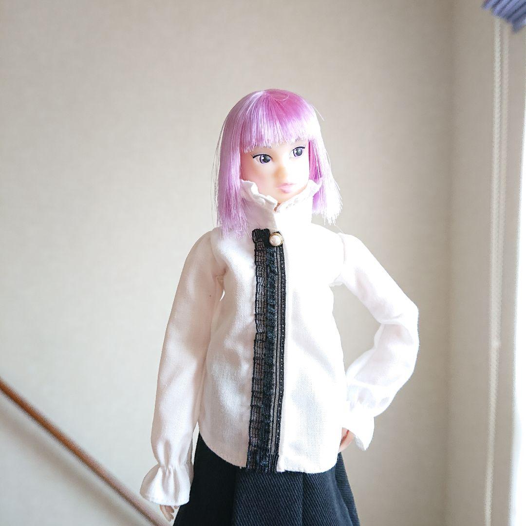 ハンドメイド＊襟フリルブラウス＊黒 花のような袖口フリル前開きちりめんブラウス 襟と袖裏に別色でより