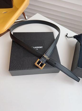 ブラックレザーベルト