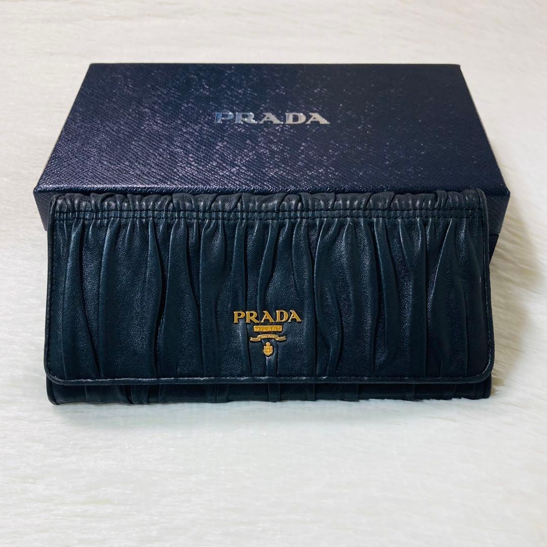 特別値下中　美品　PRADA プラダ　長財布　折り財布　黒　箱　ギャランティ
