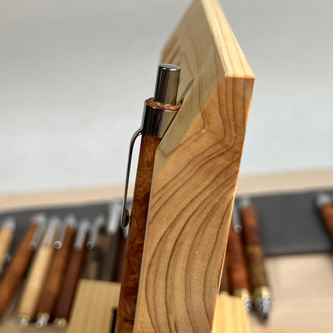 3ヒノキ 木製ペン立て5連 縦型 無垢板 Bタイプ - メルカリ