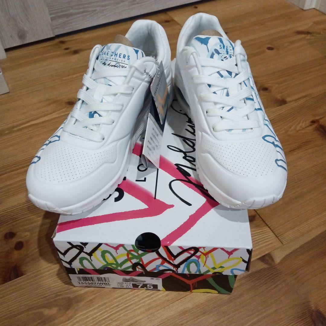 ☆新品未使用☆SKECHERS ハート柄 スニーカー ホワイト ブルー
