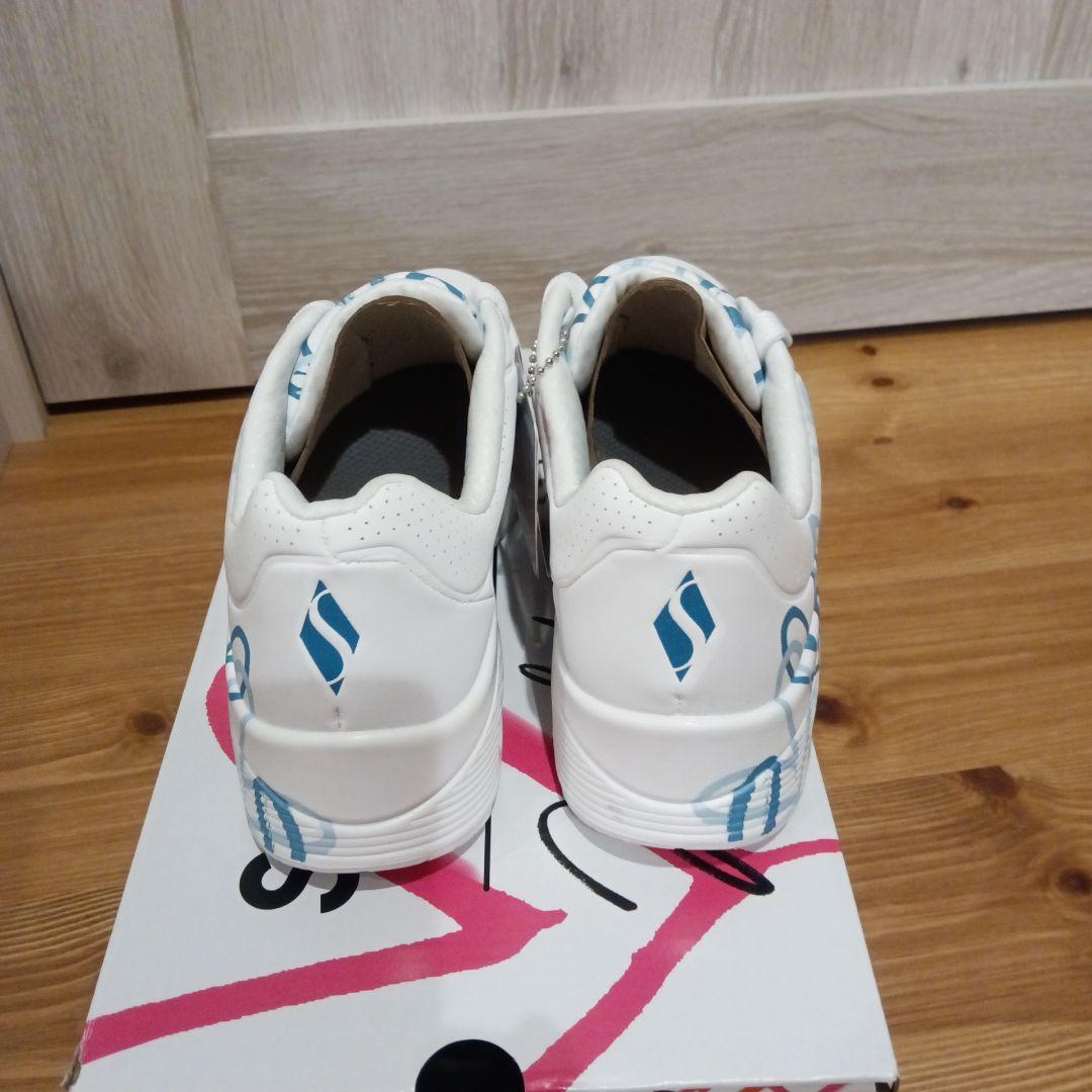 ☆新品未使用☆SKECHERS ハート柄 スニーカー ホワイト ブルー