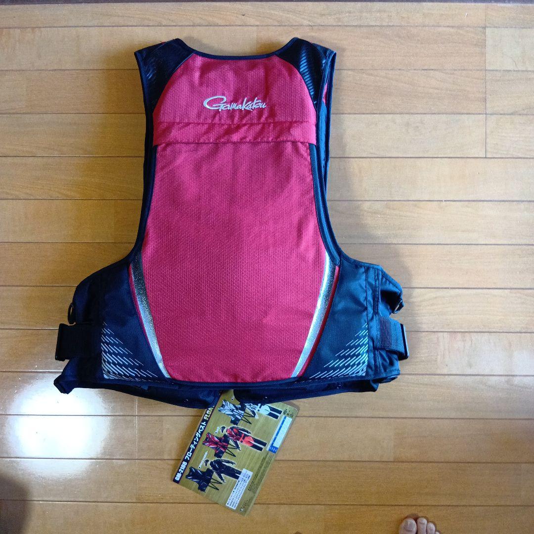 週末値下げオマケ付美品がまかつフローティングベストGM−2188レッド、Lサイズ おまけ付き。がまかつフロ-ティングベストGM−2188レッド.Lサイズ
