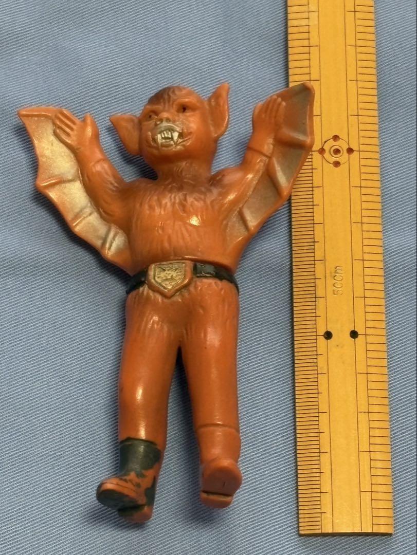 コウモリ男　仮面ライダー　ソフビ