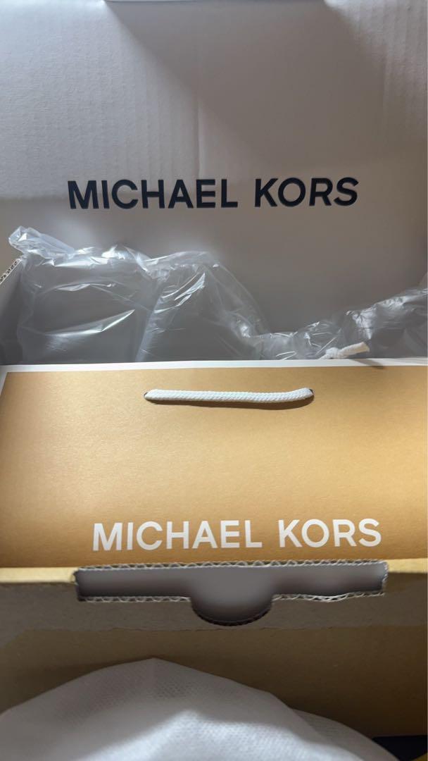 MICHAEL KORS 長財布 ベージュ MKロゴ 最終値下げ‼️