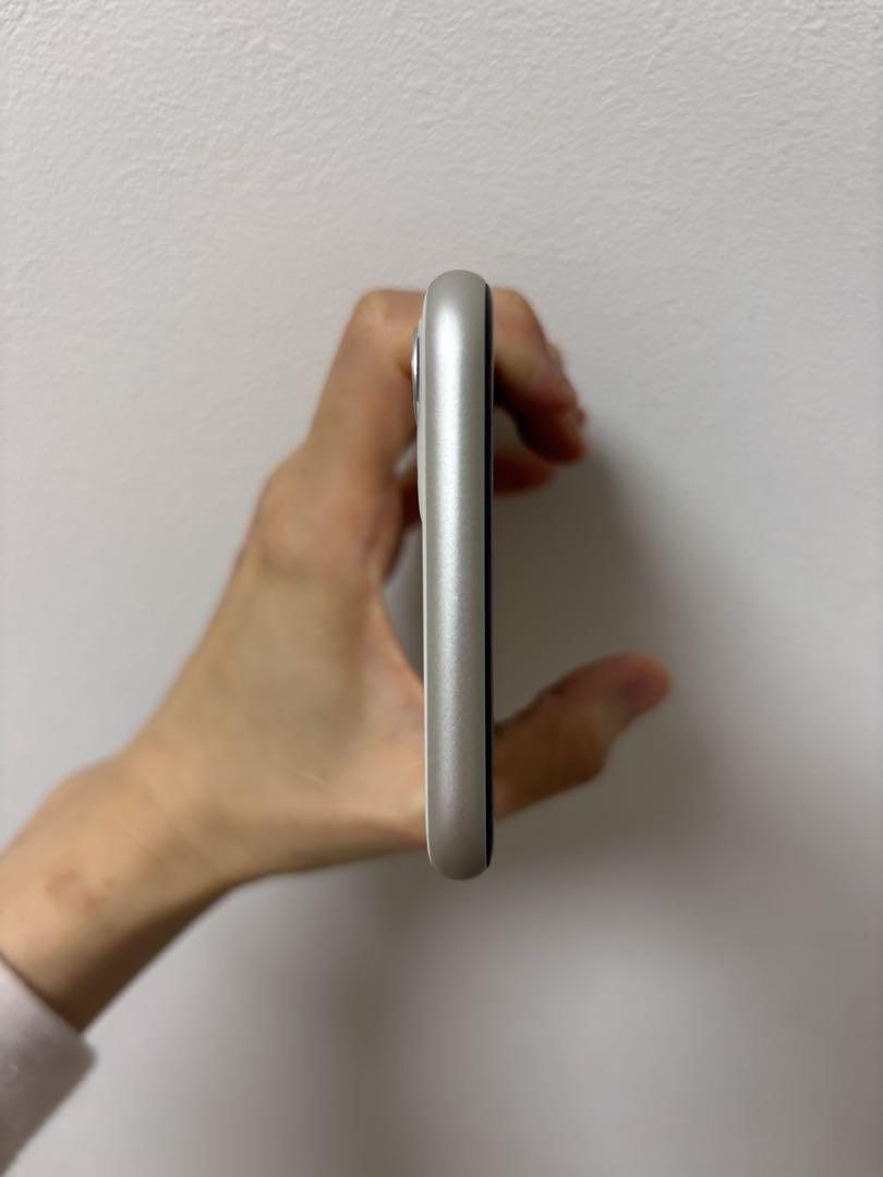 Apple iPhone 11 128GB ホワイト 本体