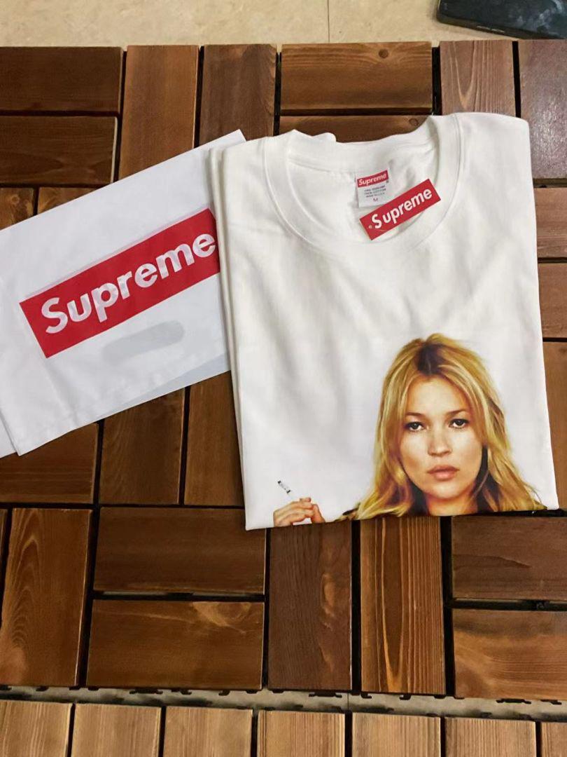【激レア】12SS Supreme Kate Moss Tee M オレンジ 激レア】12SS Supreme Kate Moss Tee M オレンジ - メルカリ