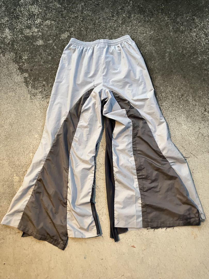 adidas リメイクナイロンパンツ　フレアパンツ