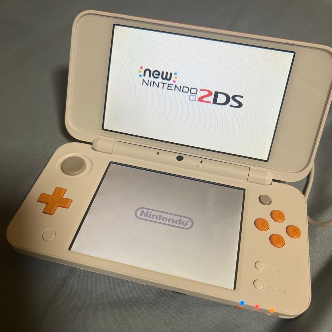 ホワイト|オレンジNintendo 3DS