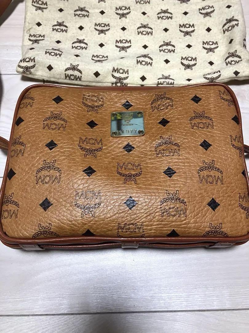 MCM ブラウンレザー ショルダーバッグ