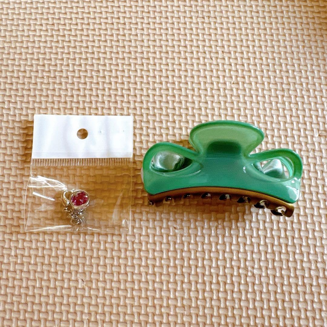 フローラルプリントヘアクリップ、アセテートクロウクリップ　ヘアクリップ　グリーン