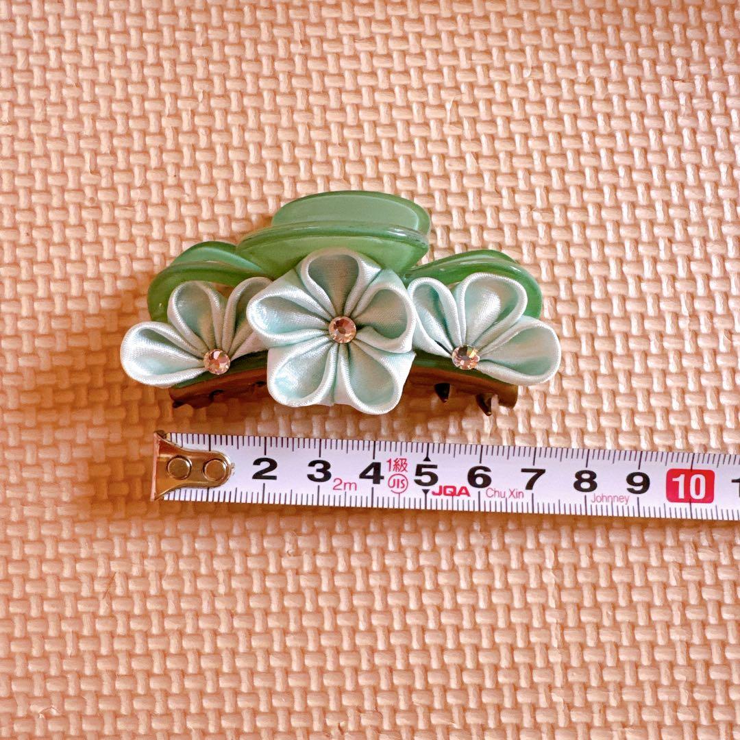 フローラルプリントヘアクリップ、アセテートクロウクリップ　ヘアクリップ　グリーン