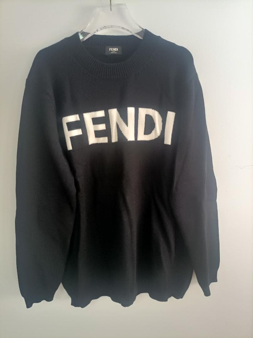 FENDI 黒 クルーネックセーター Sサイズ フェンディ メンズニット 黒