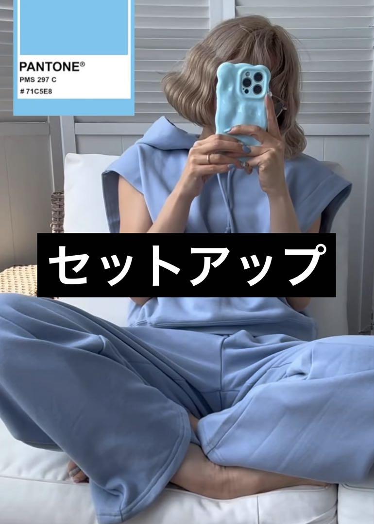 ユニクロ　セットアップ　スウェットワイドパンツ　スウェットノースリーブパーカー
