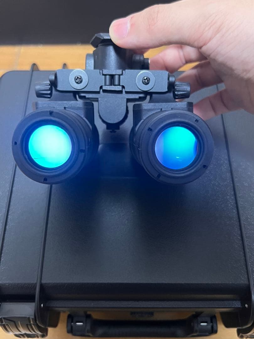 PVS31　デジタルナイトビジョン 実動 IRバッテリーボックス対応　円形画面