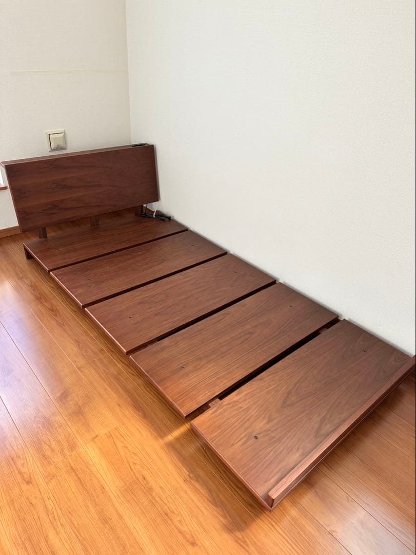【美品】木製シングルベッドフレーム 21,500円