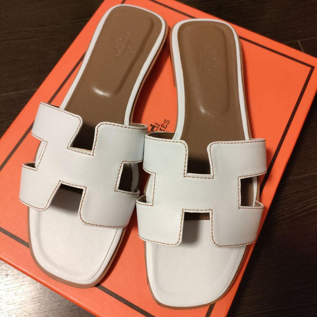 新品 エルメス HERMES オラン サンダル 37 ゴールド