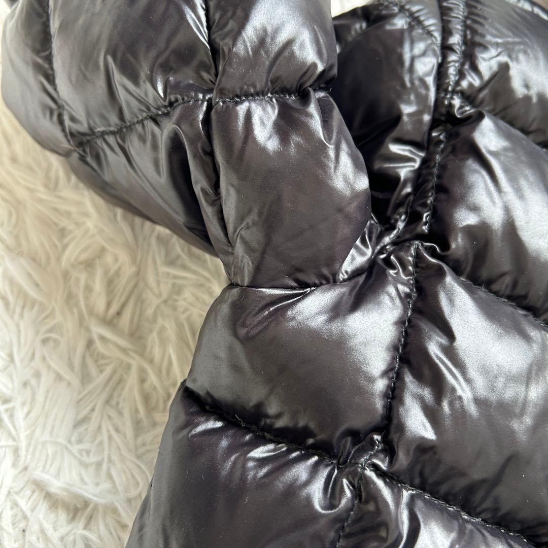 コラボ ダウンジャケット