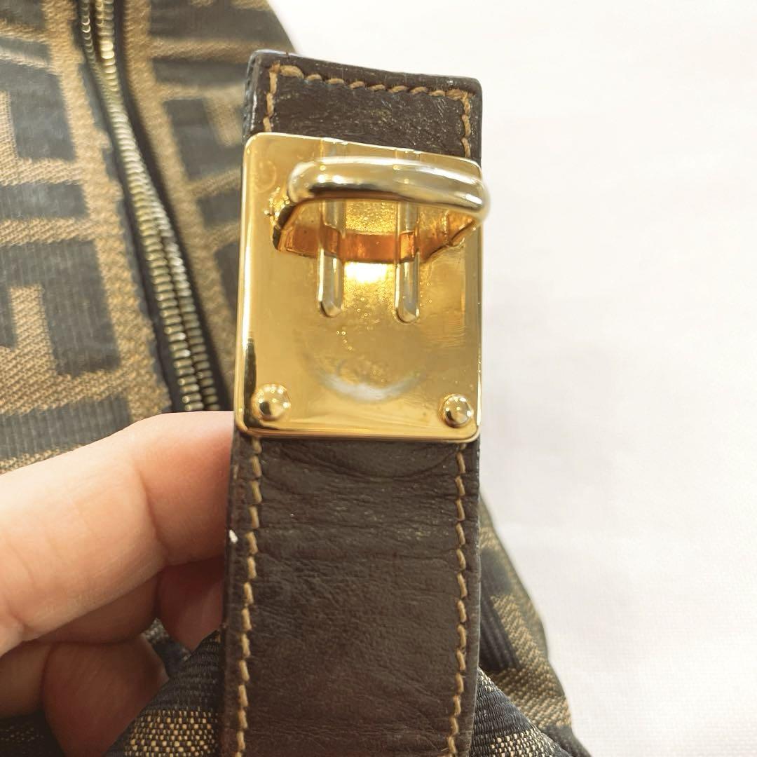 FENDI アクセサリーポーチ ミニ ズッカ柄 キャンバス 金具