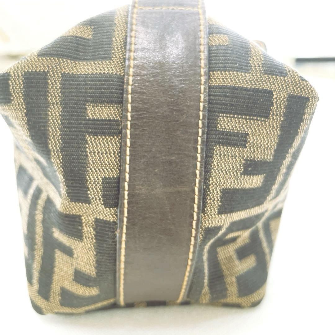 FENDI アクセサリーポーチ ミニ ズッカ柄 キャンバス 金具