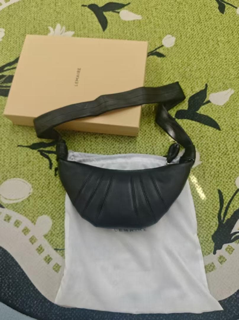 新品未使用 LEMAIRE ルメール クロワッサンバッグ 羊革 ショルダーバッグ