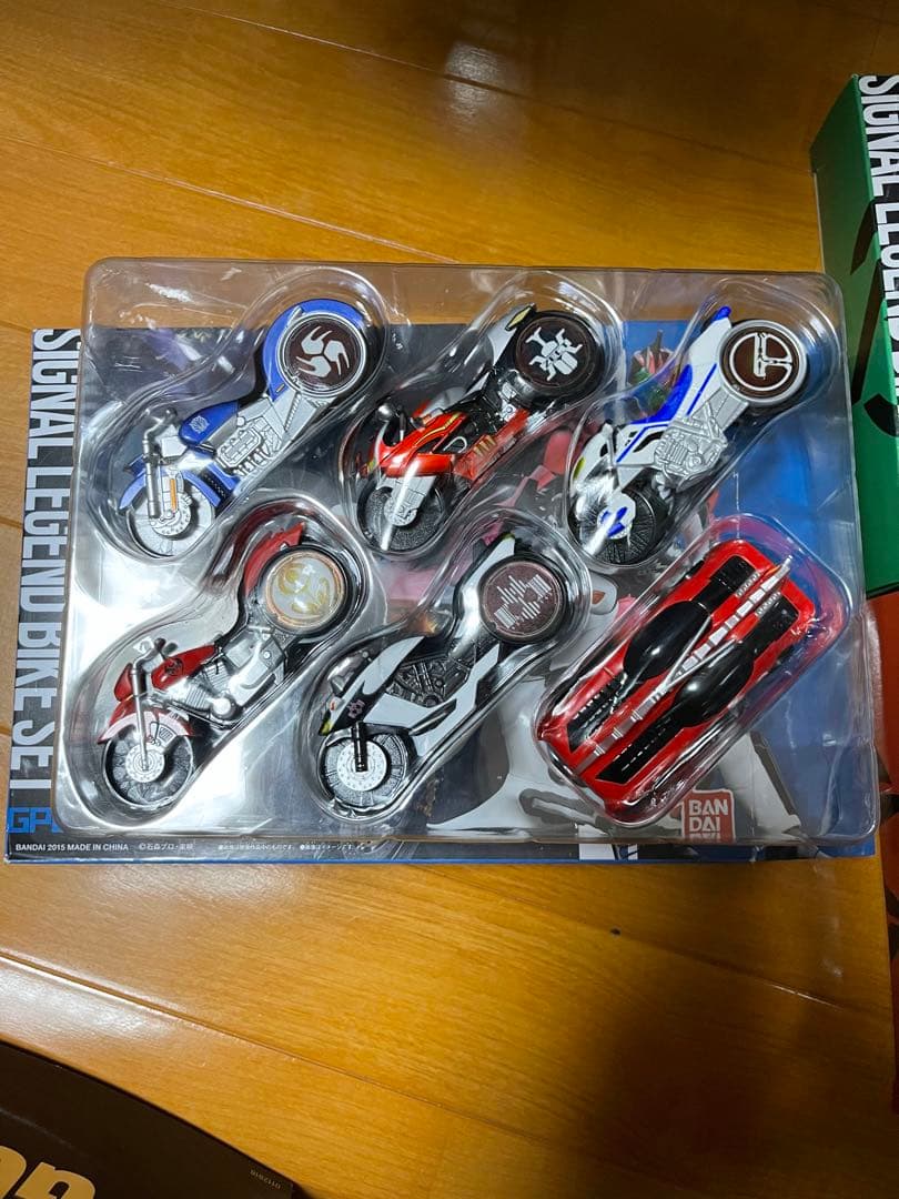 仮面ライダードライブ レジェンドシフトカーセット ガシャポン