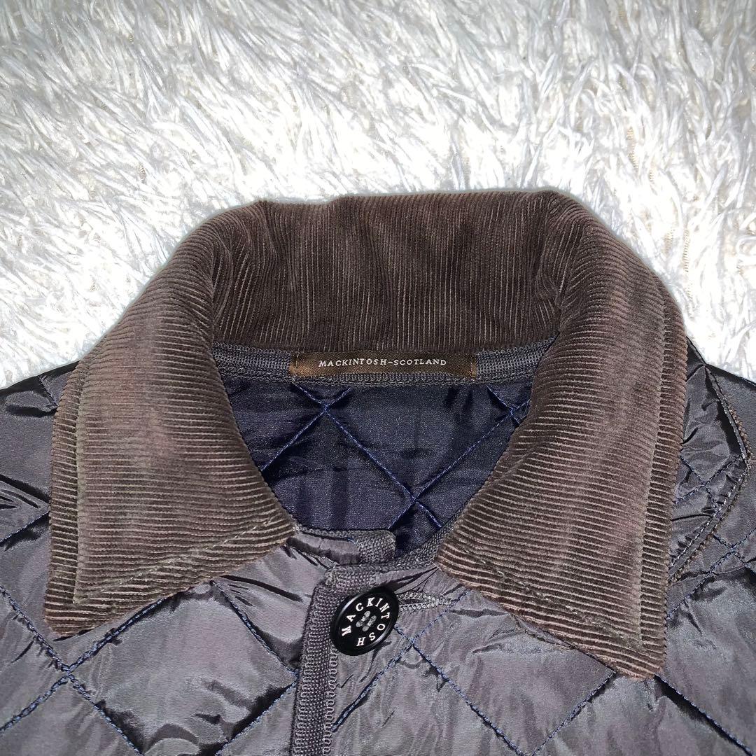 ダークネイビー