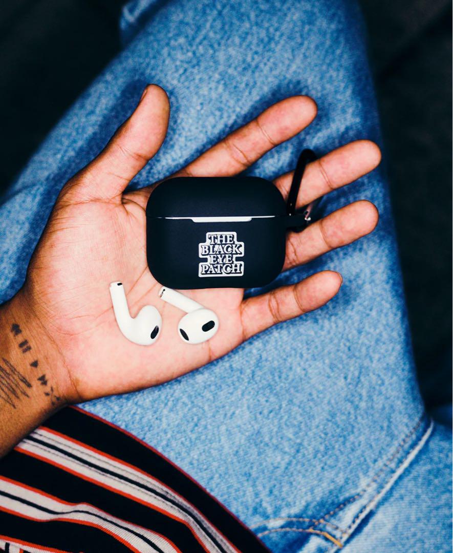 black eye patch OG LABEL AirPods CASE - 小物公式 ストア