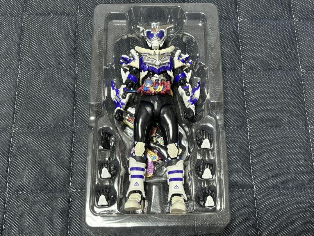S.H.フィギュアーツ 仮面ライダービルド マッドローグ 輸送箱 未開封 S.H.フィギュアーツ 仮面ライダービルド マッドローグ 輸送箱 未