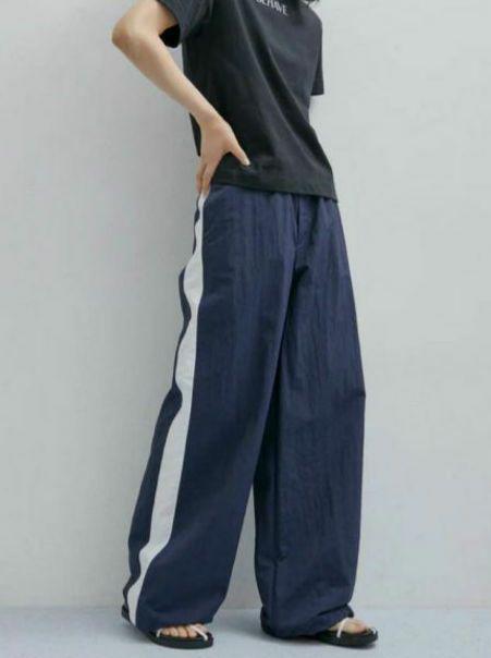 アダムエロペ　ADAM ET ROPE'　ナイロンパンツ　ネイビー