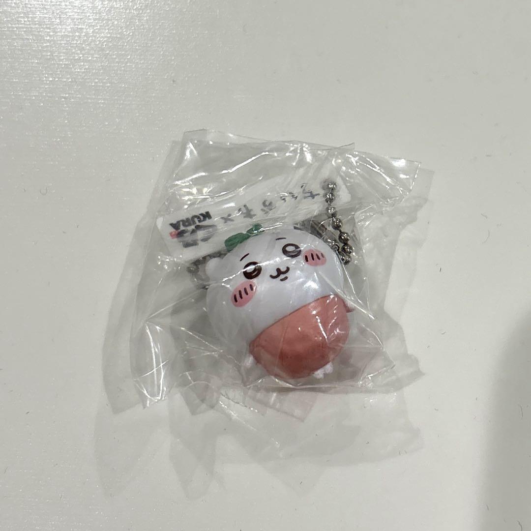 くら寿司 ちいかわ フィギュア ◇ちいかわの「寿司皿」や「フィギュア全5種」【写真】：中日