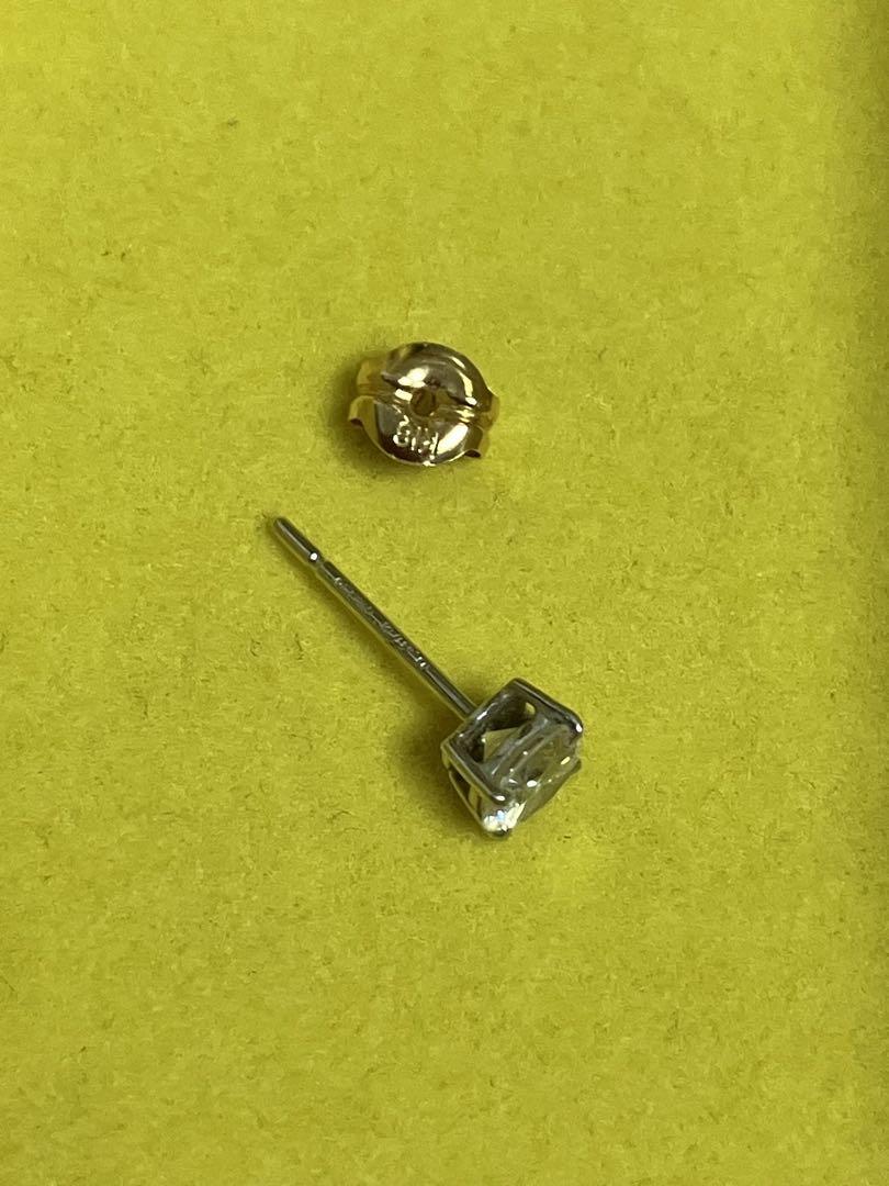 ダイヤ　ピアス