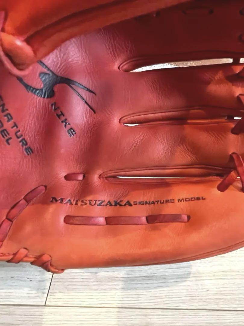 希少　ナイキ　松坂モデル　投手用　グローブ　一般軟式　大人用　オレンジ