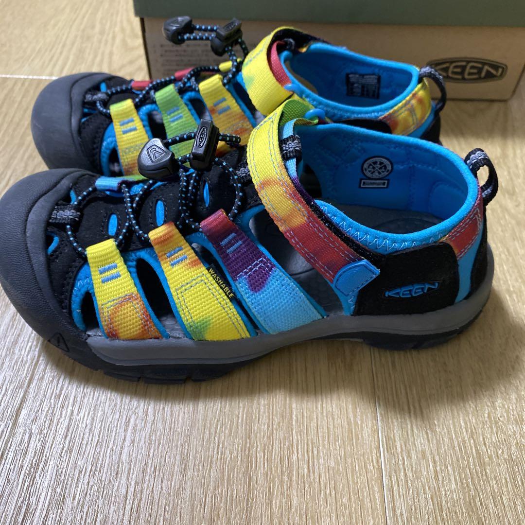 レインボーサンダル KEEN ニューポートH2 サンダル 22センチ レインボー - サンダル