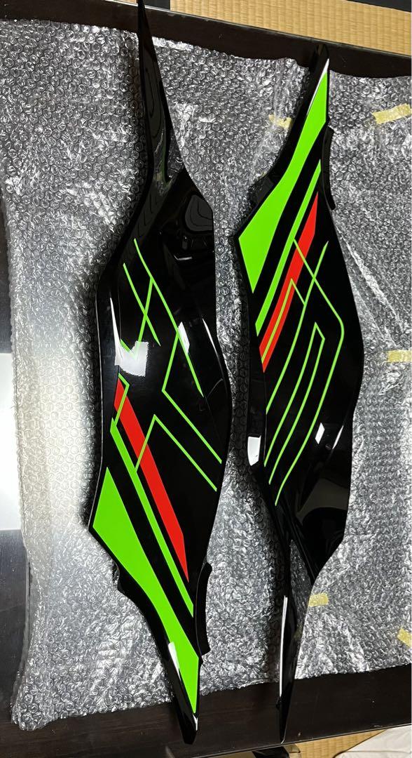 ZX6R 2023年 サイドカウル 美品