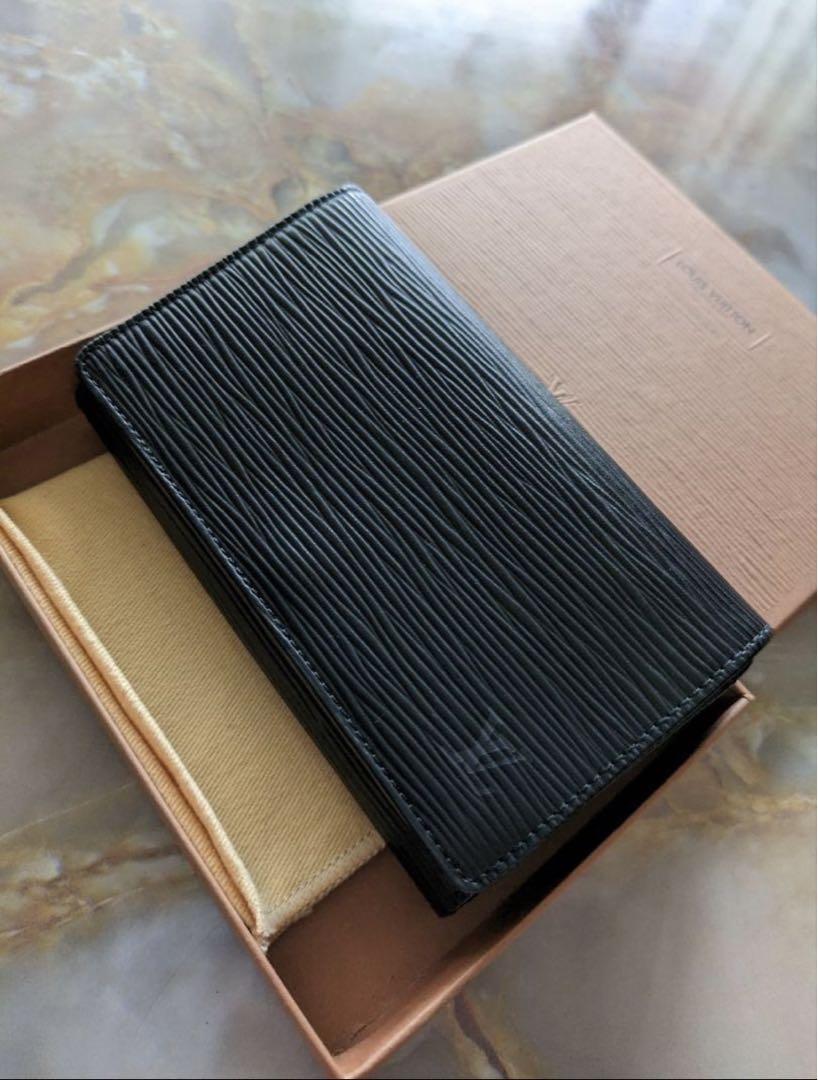 LOUIS VUITTONエピ折り財布 ブラック ゴールド金具直営店購入品 安心国内】Louis Vuitton ジッピー・ウォレット 長財布 エピ