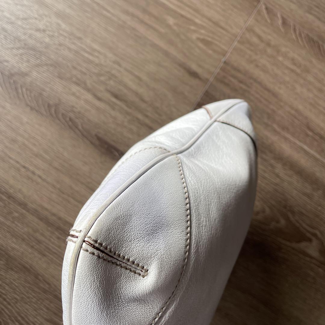 【GUCCI】グッチ　ホワイト ショルダーバッグ　GR G