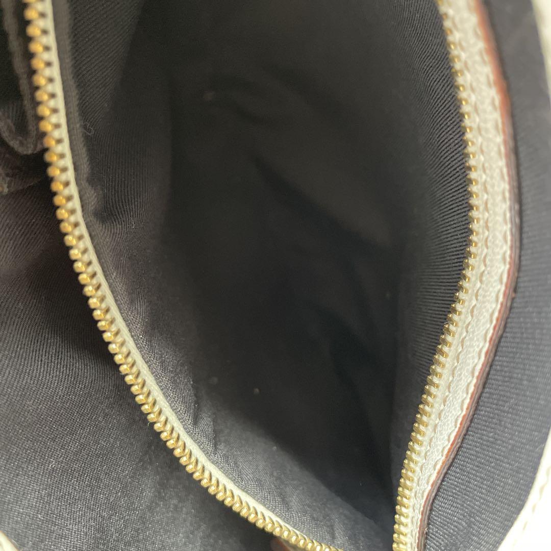 【GUCCI】グッチ　ホワイト ショルダーバッグ　GR G