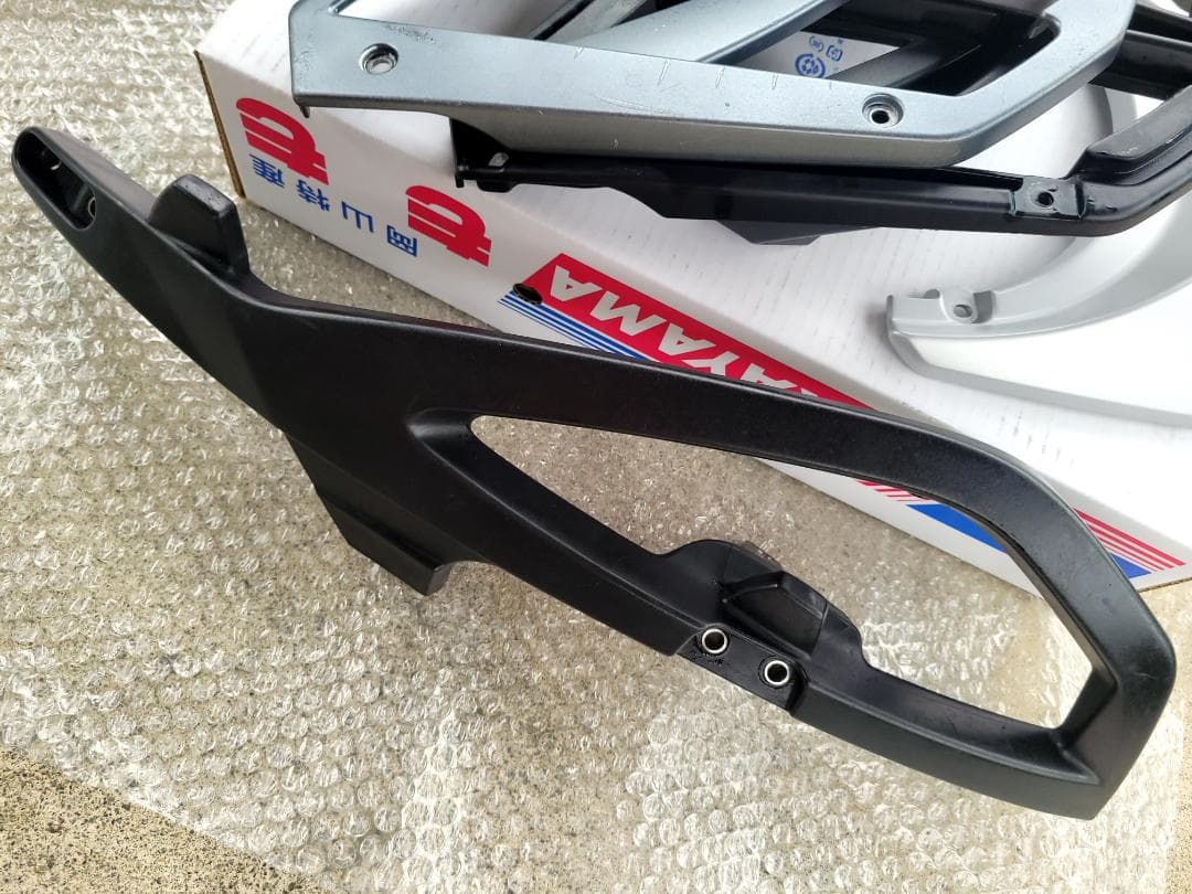 2011年式 BMW R1200R キャリアセット