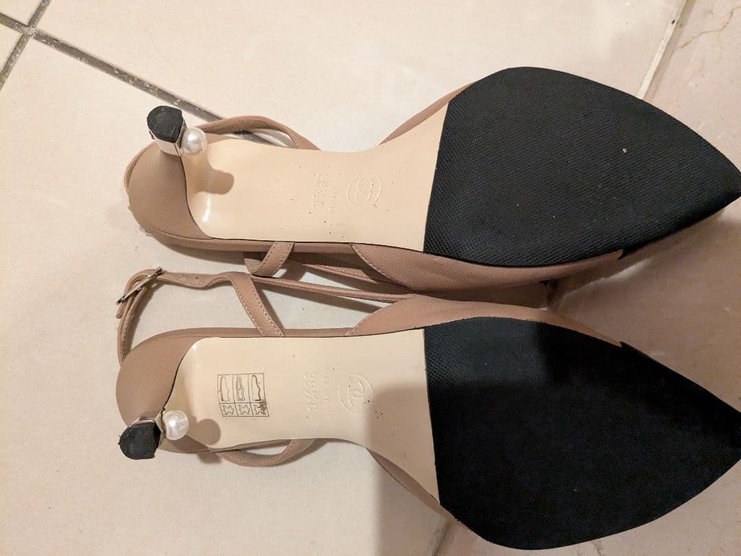 CHANEL ベージュ|ブラック