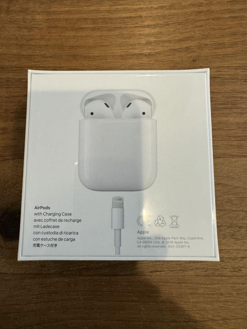 ⭐︎新品未開封AirPods MV7N2J Apple(アップル) / イヤホン/AirPods with Charging Case MV7N2J