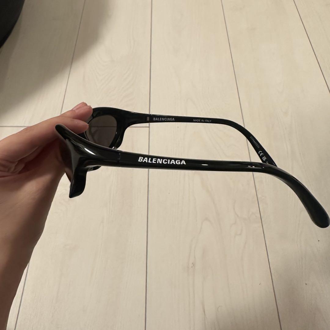 BALENCIAGA ブラック キャットアイ サングラス