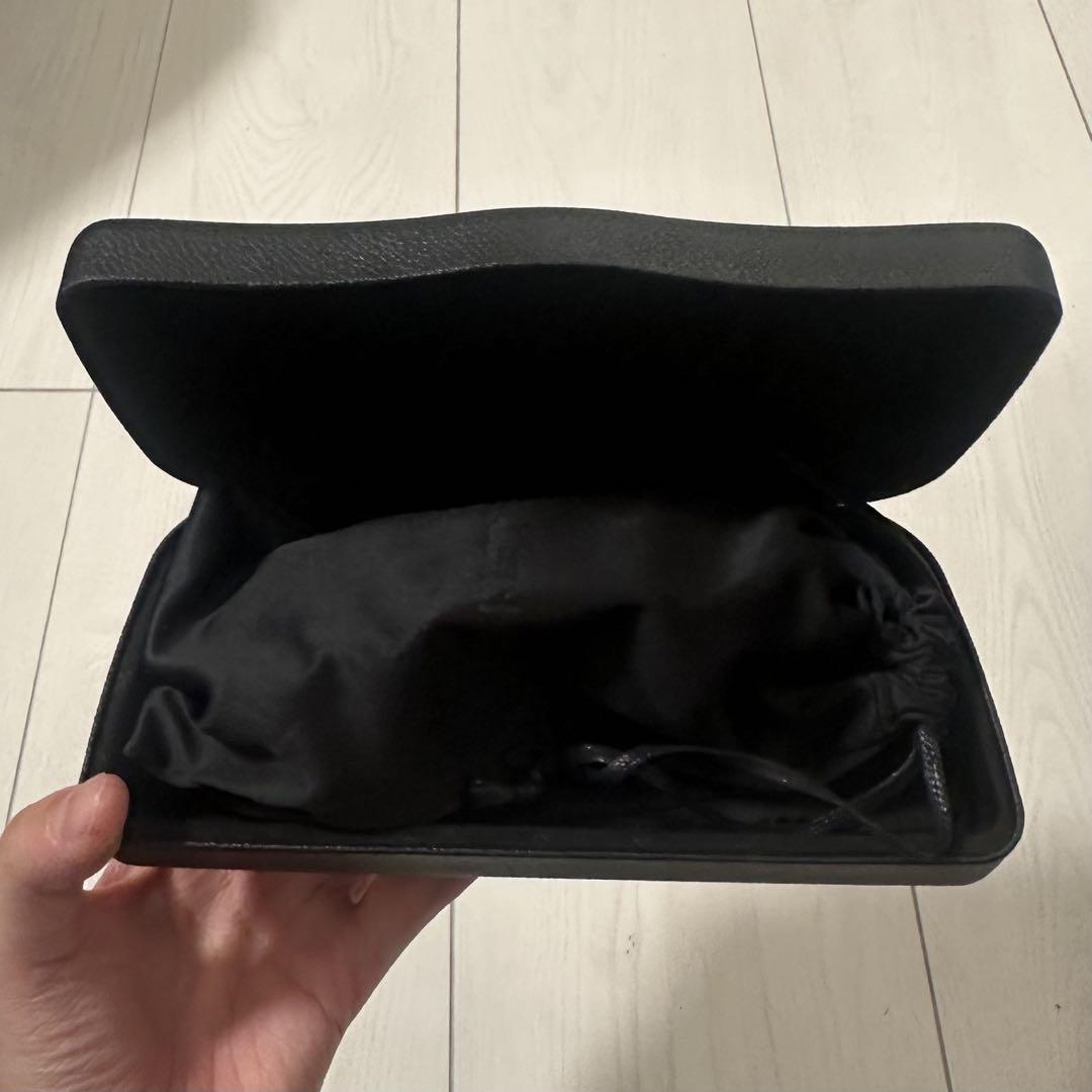 BALENCIAGA ブラック キャットアイ サングラス