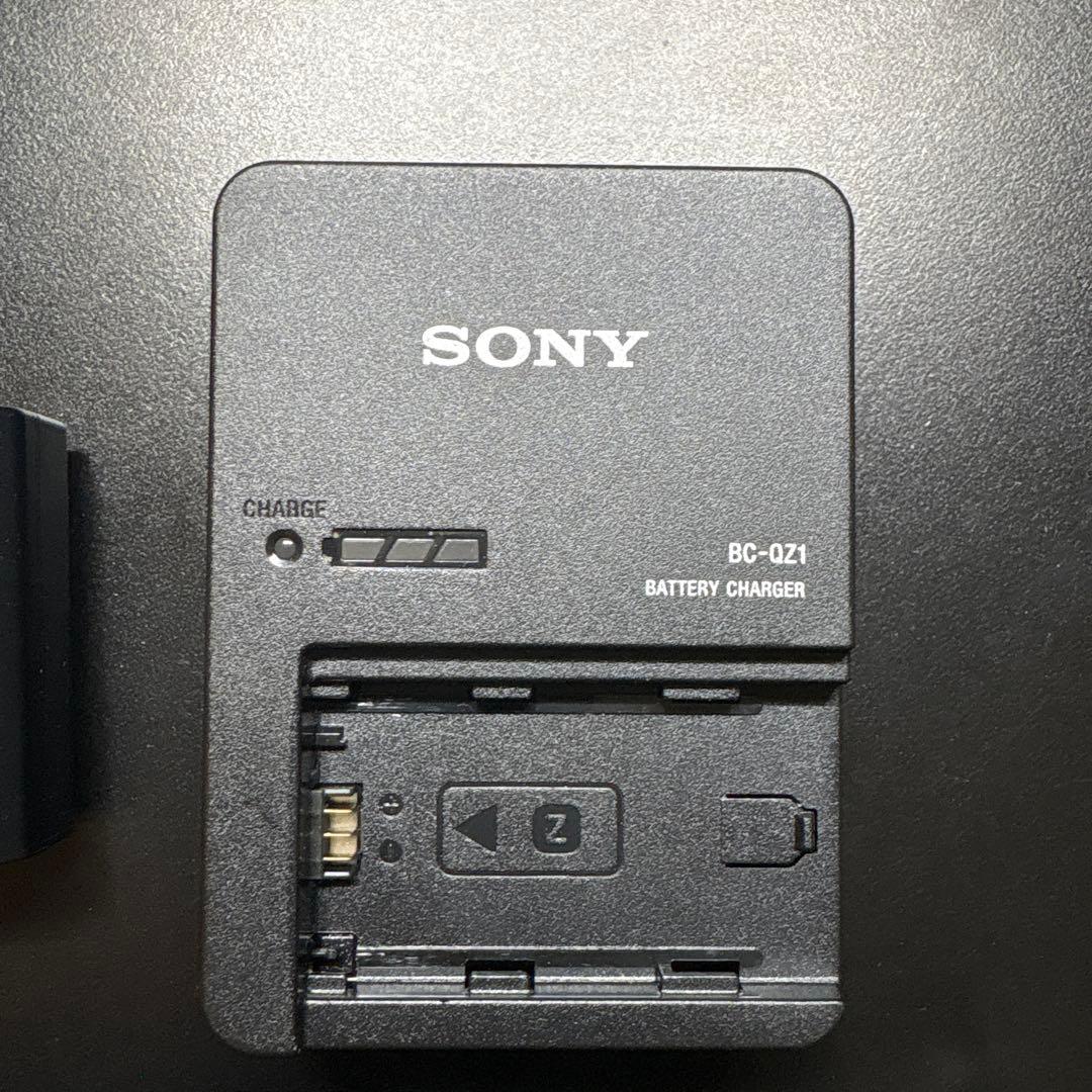 Sony BC-QZ1 バッテリーチャージャー&純正バッテリー付き