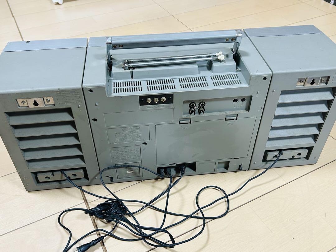昭和レトロ　TOSHIBA 東芝　RT-S95 ラジカセ　通電確認済み　現状品 昭和レトロ TOSHIBA 東芝 RT-S95 ラジカセ 通電確認済み 現状品Ω