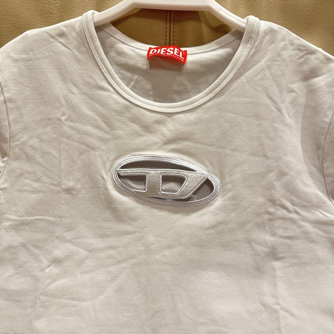 DIESEL ホワイト Tシャツ　Dロゴ