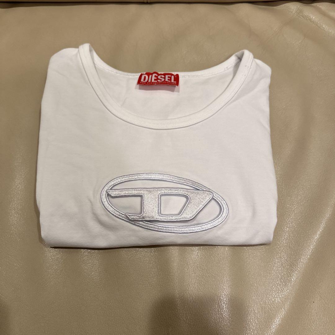 DIESEL ホワイト Tシャツ　Dロゴ