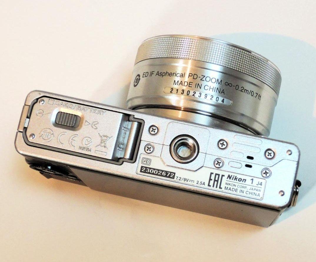 Nikon 1 J4 ミラーレス一眼