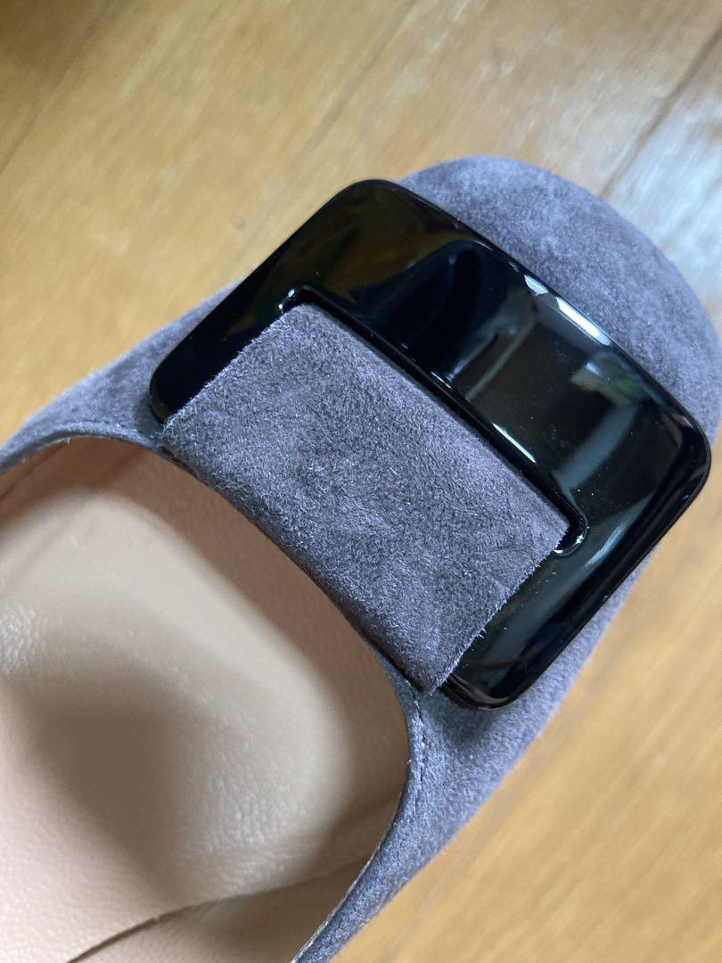 グレー スエード ヒールパンプス23